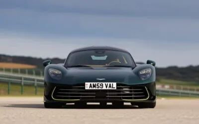 Aston Martin Valhalla oferă 1.064 CP și un preț de 1 milion de dolari