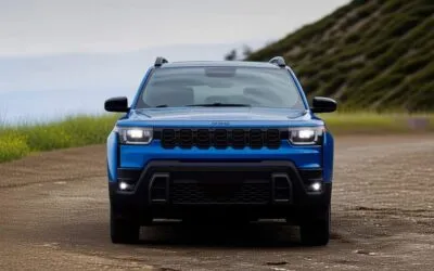 Noul Jeep Cherokee 2026 revine cu motor hibrid de 210 CP și preț de 36.995 dolari