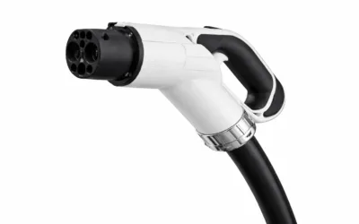 Mașinile electrice au crescut cu peste 350% în iunie în România. Cumpărătorii se mută de la pompă la priză