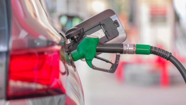 Cum se reduce consumul de carburant și de ce trecerea de la 100 la 120 km/h poate însemna cu 20% mai mult 8 Cum se reduce consumul de carburant și de ce trecerea de la 100 la 120 km/h poate însemna cu 20% mai mult