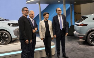 Renault ia în calcul electrice cu autonomie extinsă, fără să mizeze pe hibridele cu încărcare la priză