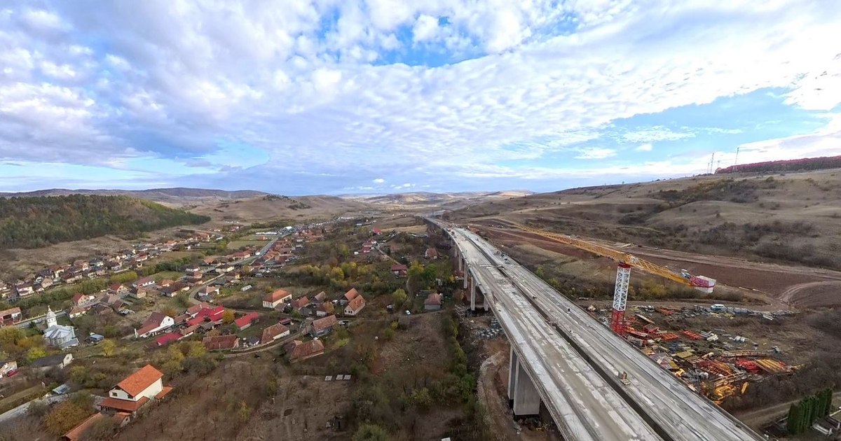 Șoferii ar putea primi 30,6 km noi pe Autostrada Transilvania în 2026, dar mai sunt de terminat două viaducte 1 Șoferii ar putea primi 30,6 km noi pe Autostrada Transilvania în 2026, dar mai sunt de terminat două viaducte