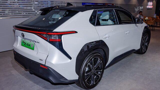 Toyota și Waymo vor testa bZ4X autonome în Japonia în 2027, dar nu au anunțat când vor primi pasageri